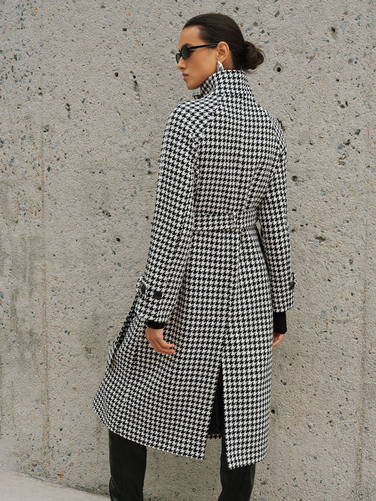 Belted Tweed Houndstooth Long Trench Coat - Image 5
