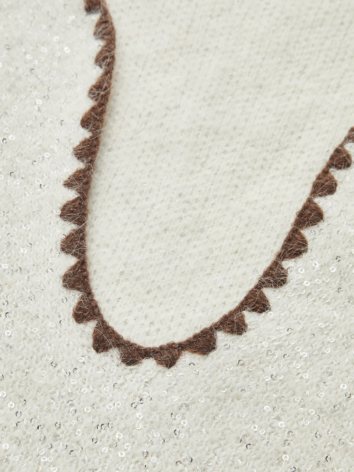 Contrast Scalloped Trim Sleeveless Vest - Image 4