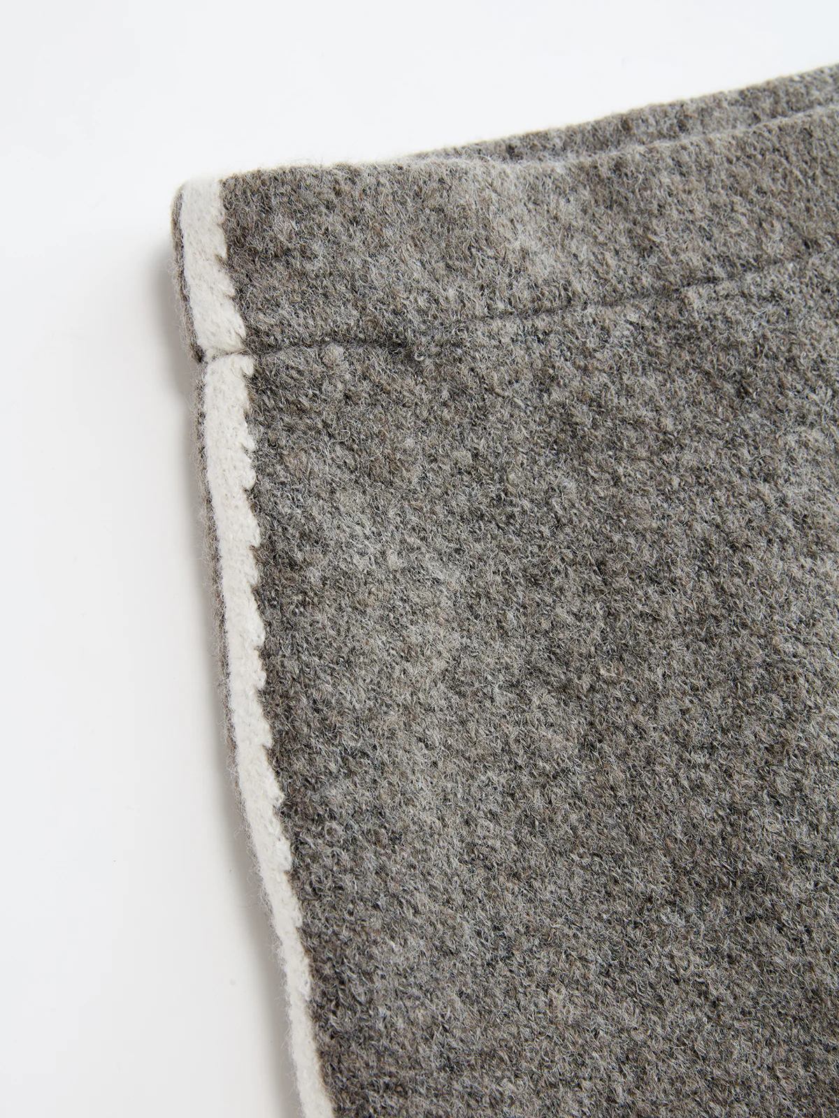 Contrast Trim Midi Knit Skirt - Image 4