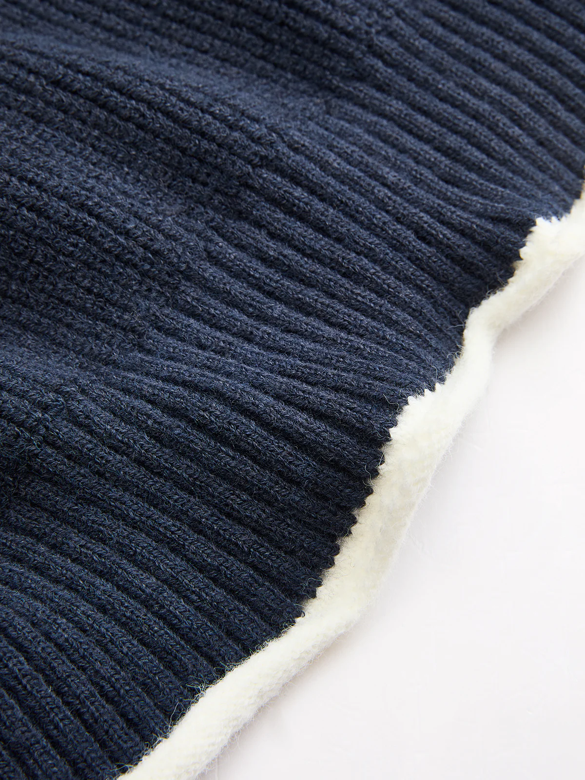 Contrast Trim Ribbed Off-Shoulder Sweater - Image 5