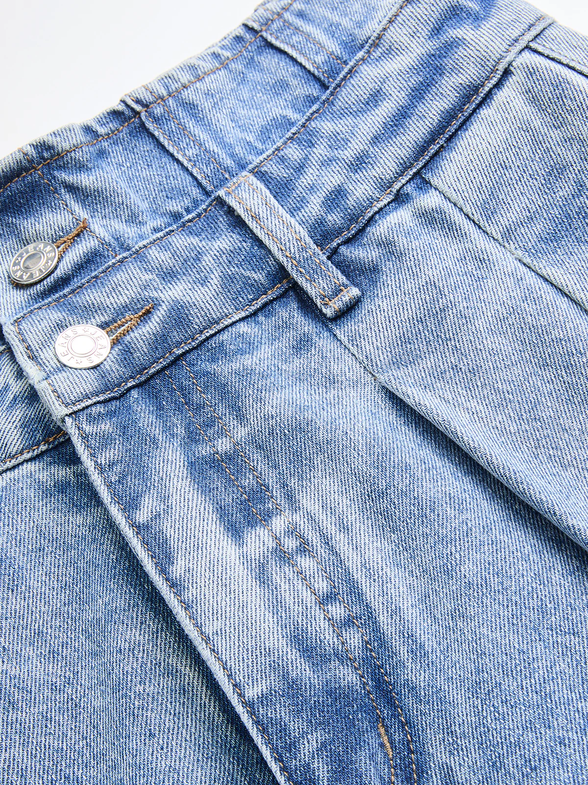 Double Waistband Pleated Wide-Leg Jeans - Image 4