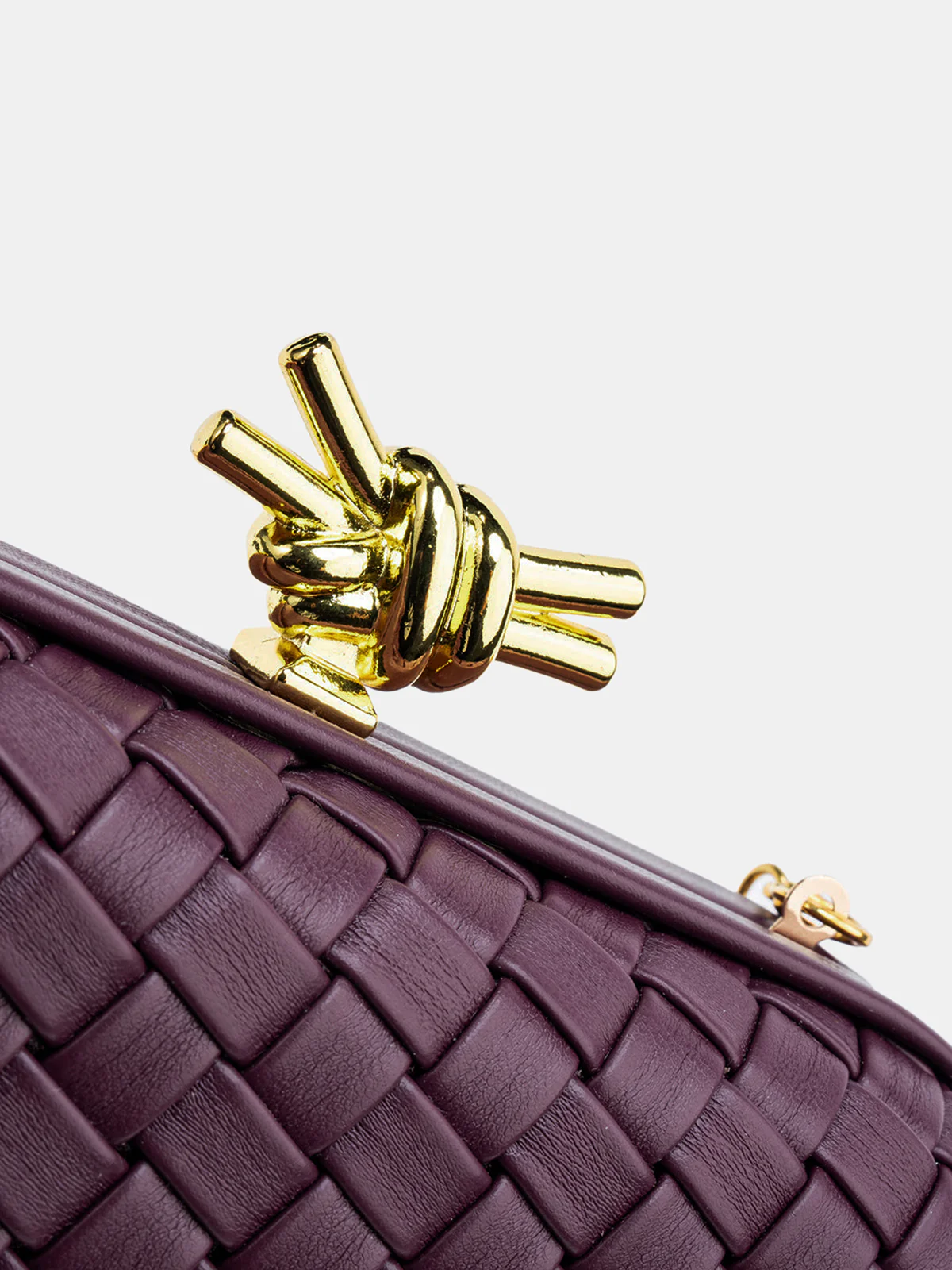 Knot Closure Woven Clutch Bag - Image 3