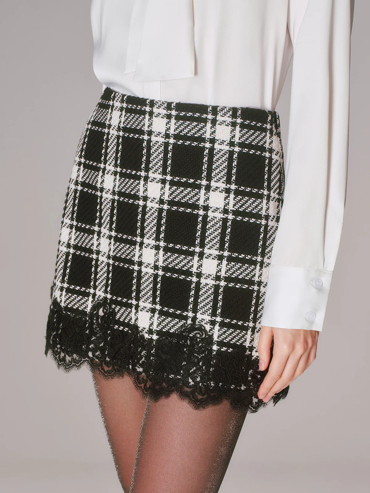 Lace Trim Plaid Tweed Mini Skirt - Image 4