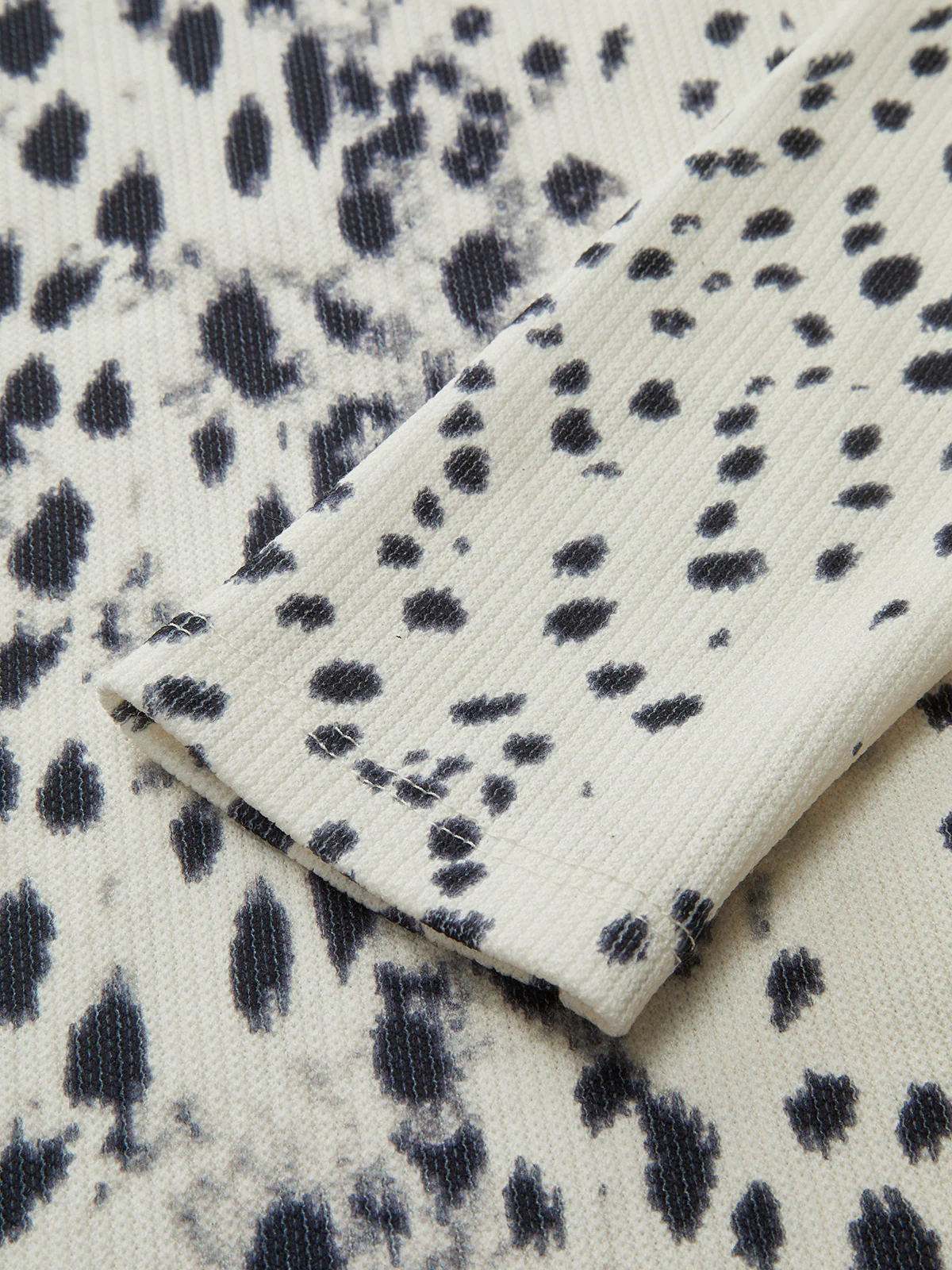 Leopard Print Ribbed Mock Neck Top - Image 5