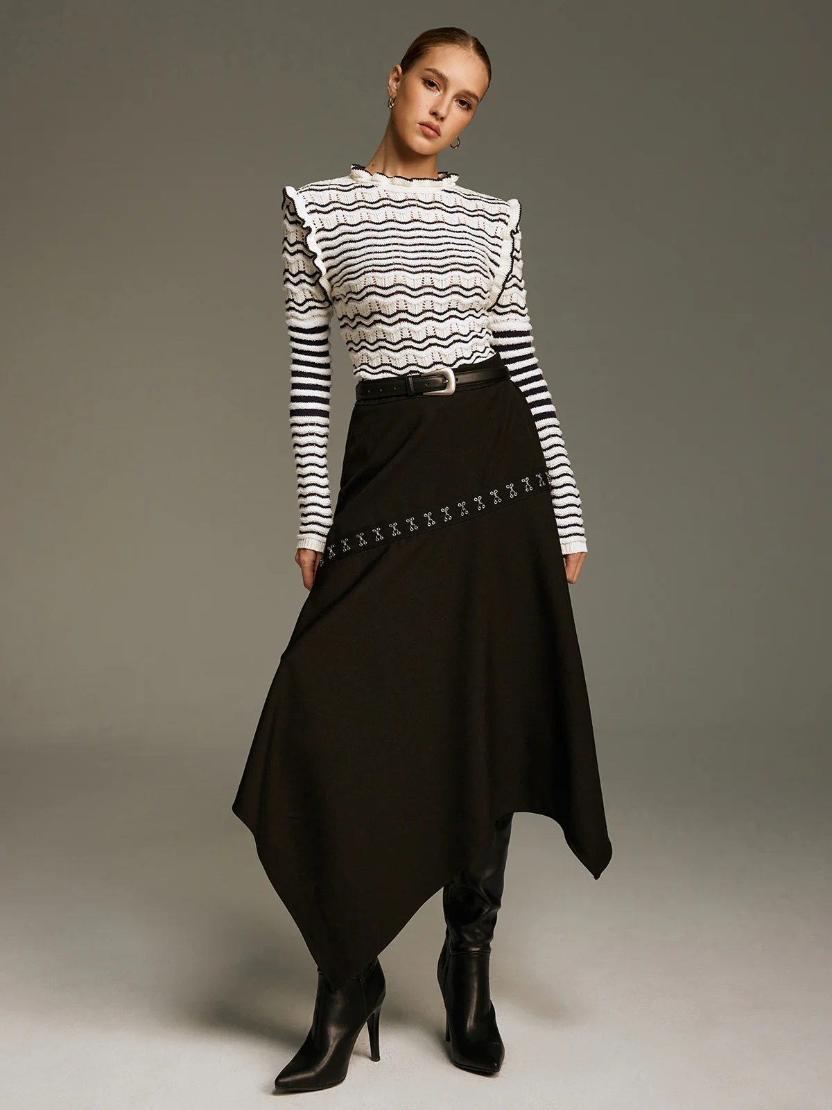 Metal Clasp Detail Asymmetric Hem Skirt