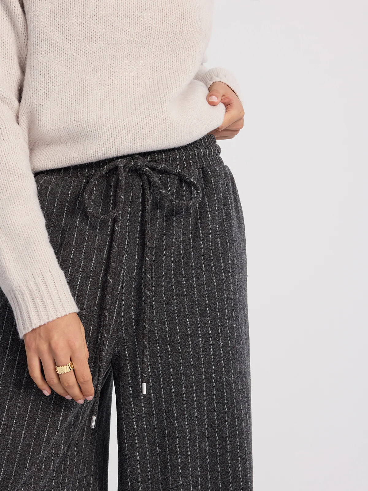 Pinstripe Wide-Leg Wool-Blend Pants - Image 5