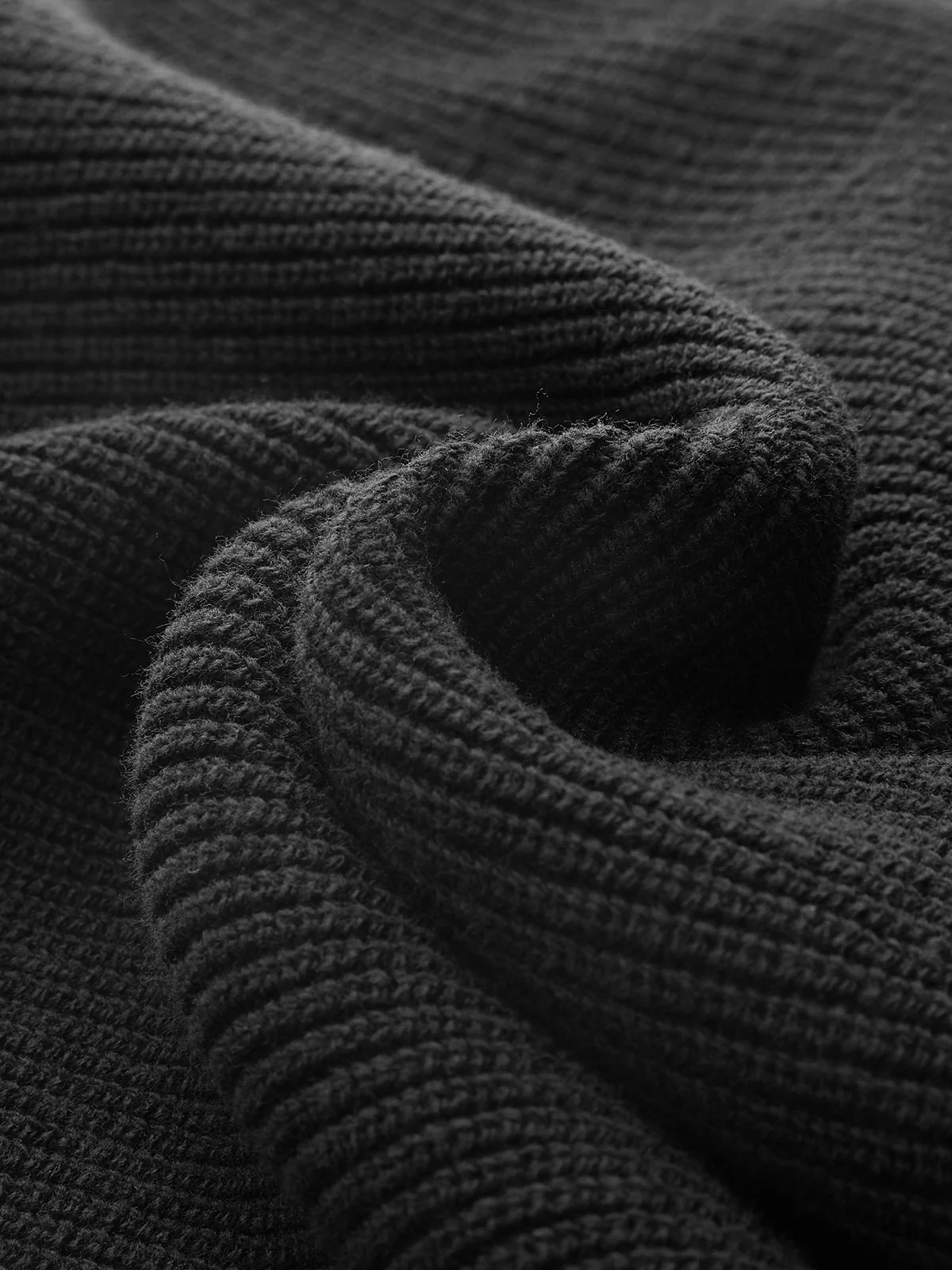Ribbed Sleeveless Turtleneck Top - Image 3