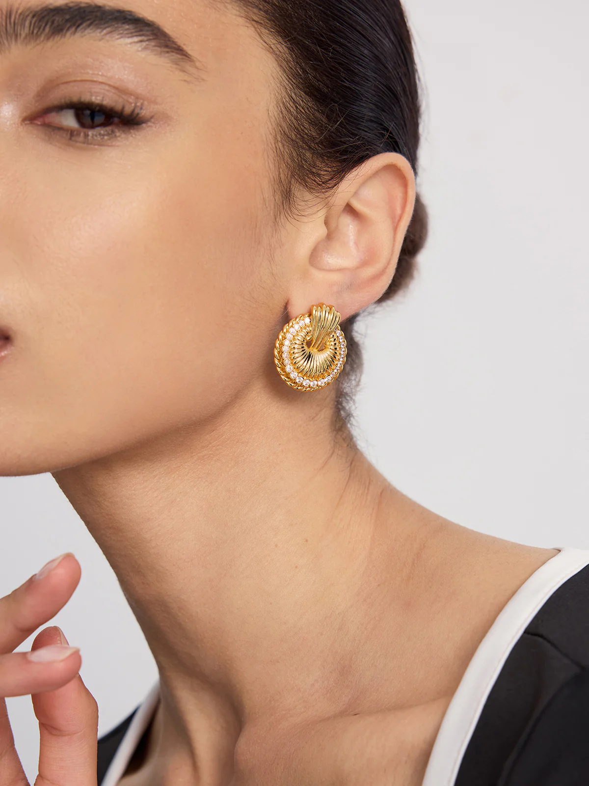 Spiral Rope Crystal Earrings - Image 4