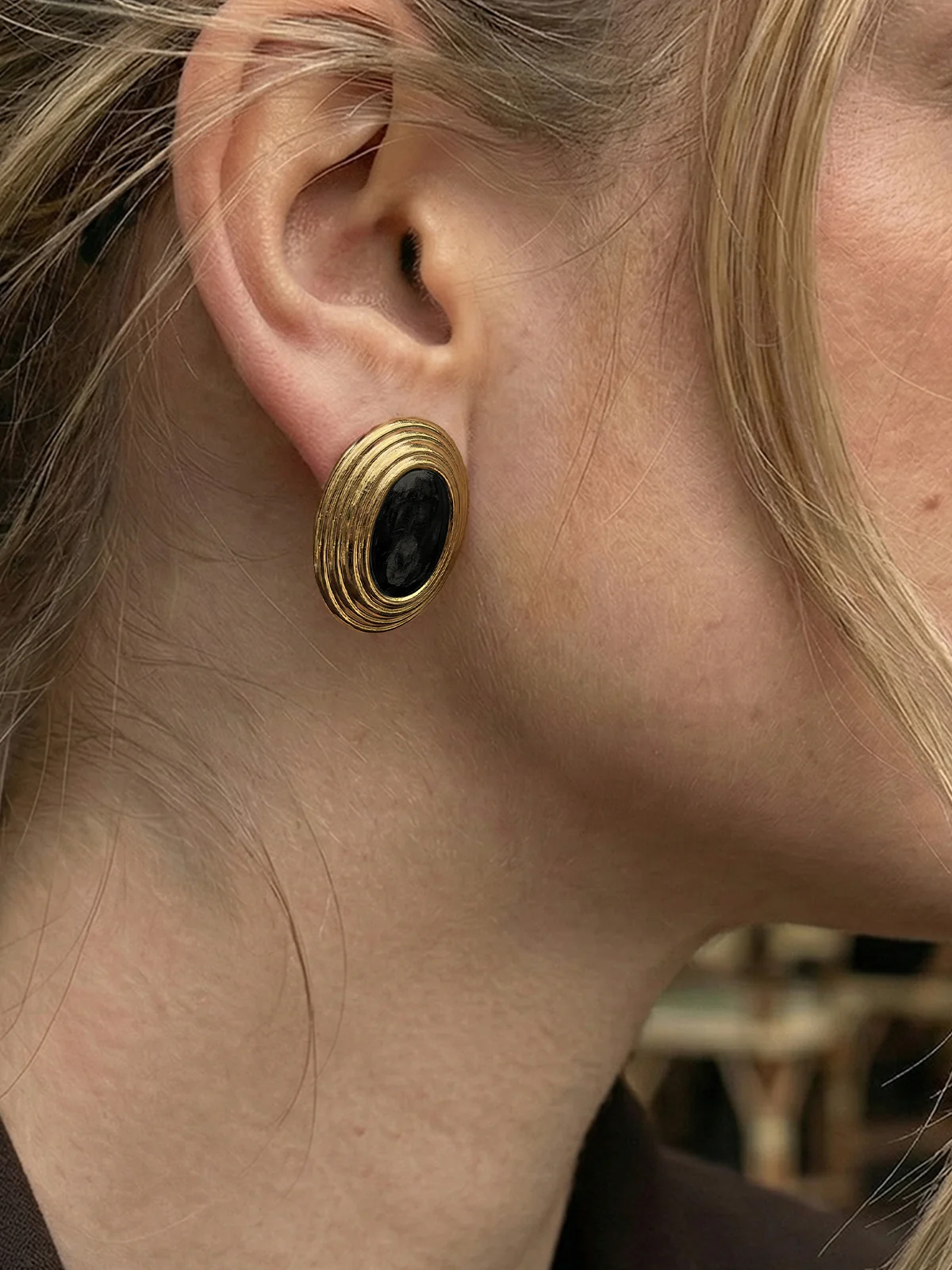Textured Frame Black Oval Stone Stud Earrings - Image 2