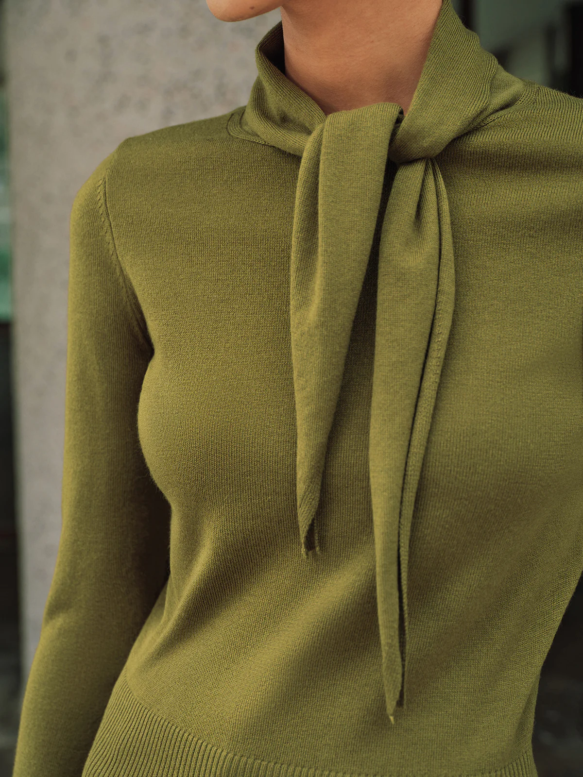 Wool-Blend Tie-Neck Fitted Knit Top - Image 4