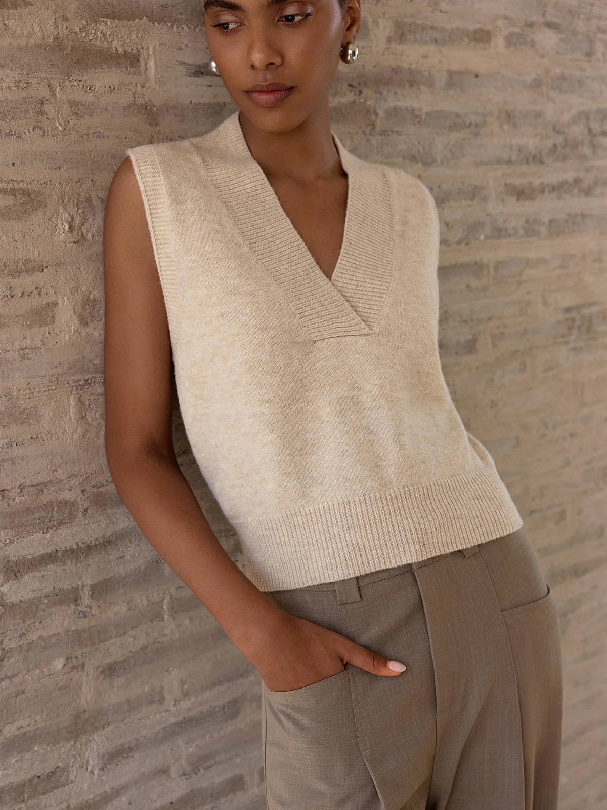 Wool-Blend V-Neck Sleeveless Knit Vest - Image 5