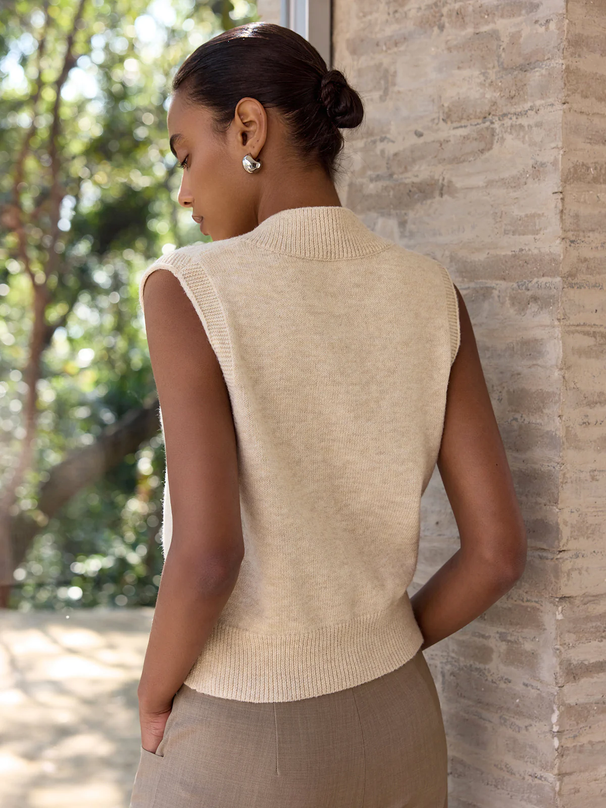 Wool-Blend V-Neck Sleeveless Knit Vest - Image 6