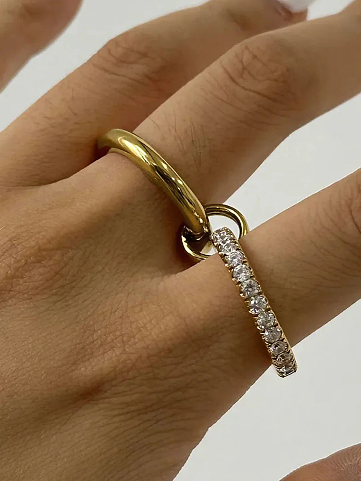 Zircon Accent Double-Band Linked Ring - Image 4